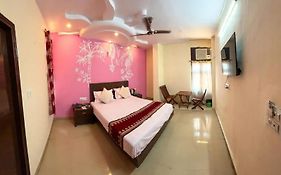 Hotel Darpan Palace -Nearby New Delhi Railway Station